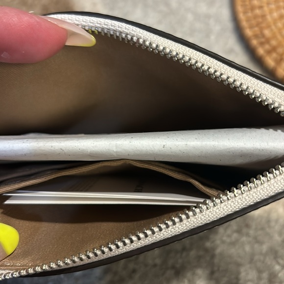 SOLD - Picture 4 of 4